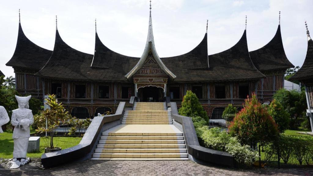 The Axana Hotel Padang  Ngoại thất bức ảnh