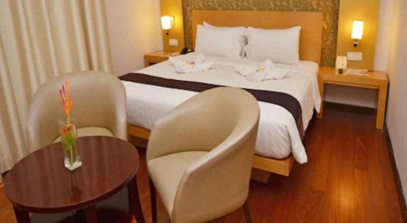 The Axana Hotel Padang  Ngoại thất bức ảnh