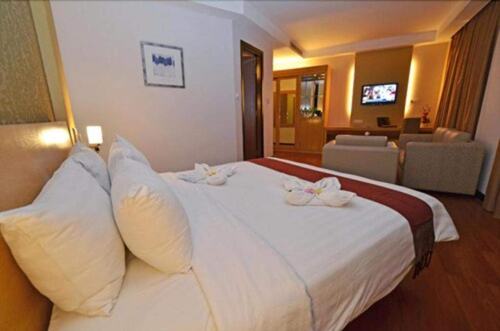 The Axana Hotel Padang  Ngoại thất bức ảnh
