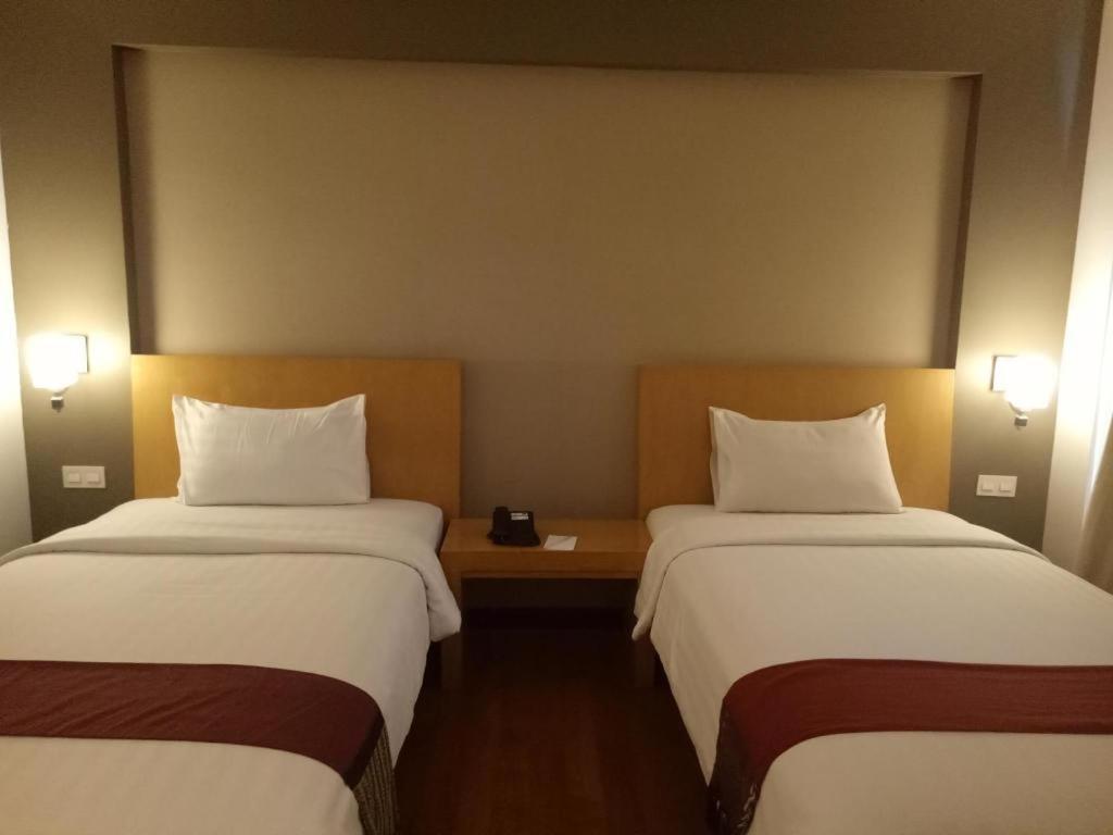 The Axana Hotel Padang  Ngoại thất bức ảnh