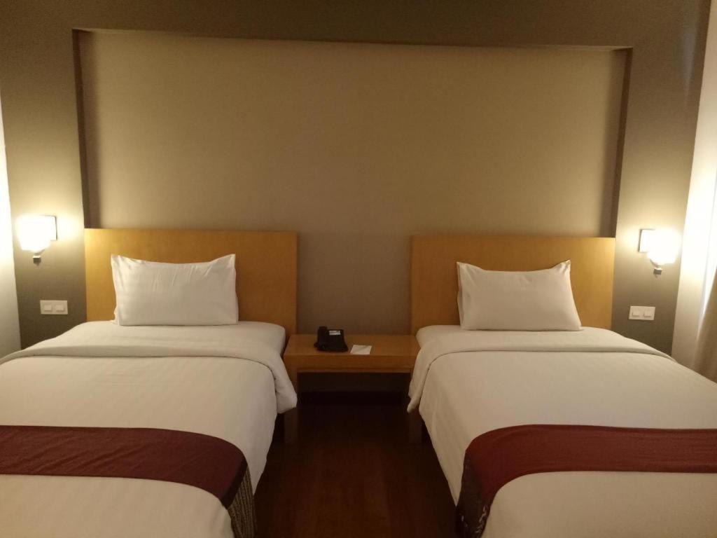 The Axana Hotel Padang  Ngoại thất bức ảnh