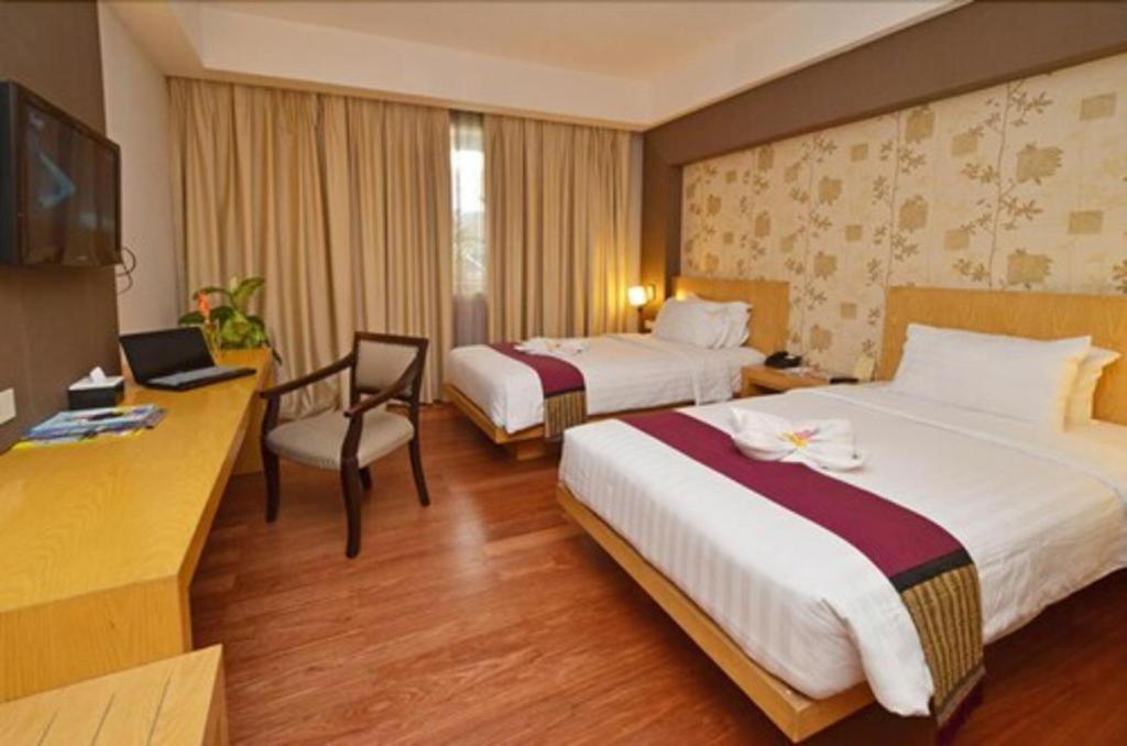 The Axana Hotel Padang  Ngoại thất bức ảnh