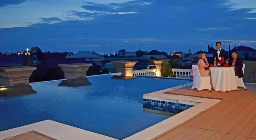 The Axana Hotel Padang  Ngoại thất bức ảnh